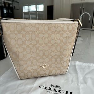 Coach Signature Small Duffelette